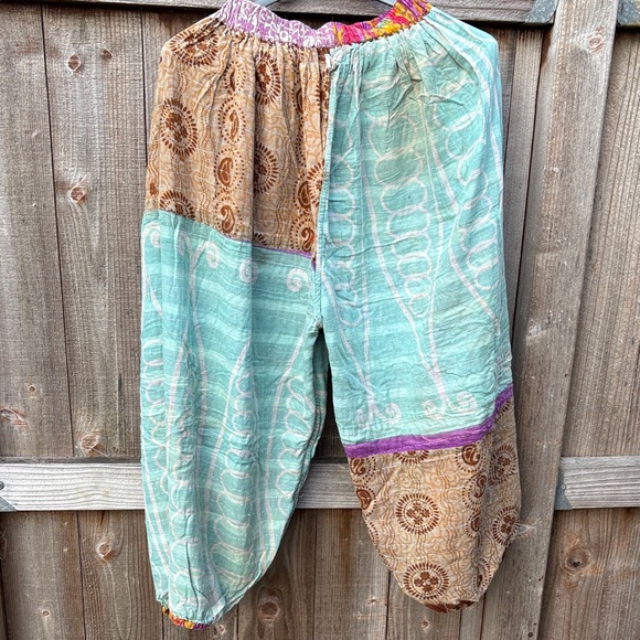 Kantha Bae Joggers - Picture 4 of 5